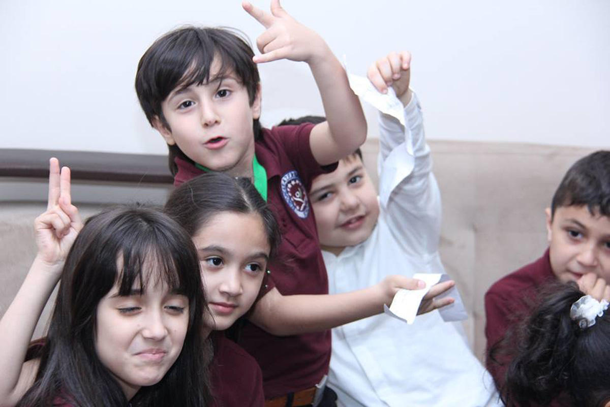 Бакинское метро заговорит детскими голосами