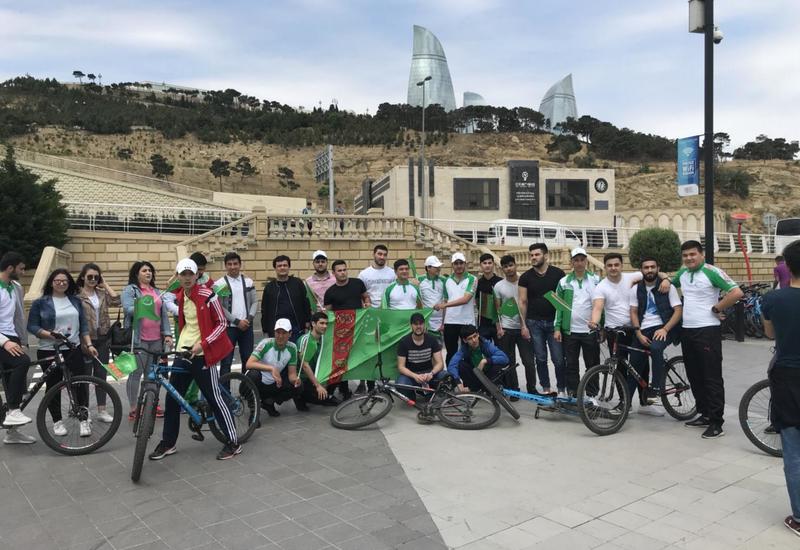 Всемирный день велосипеда был отмечен в Баку массовым велопробегом