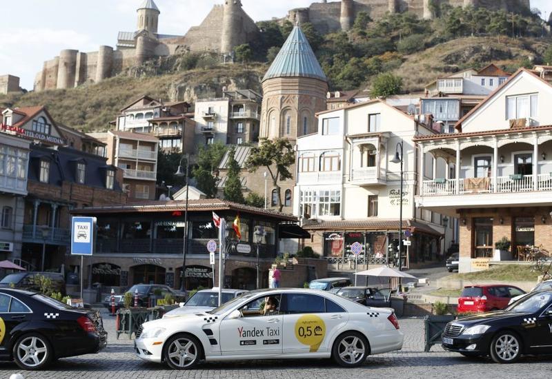 В Тбилиси резко выросли цены на такси