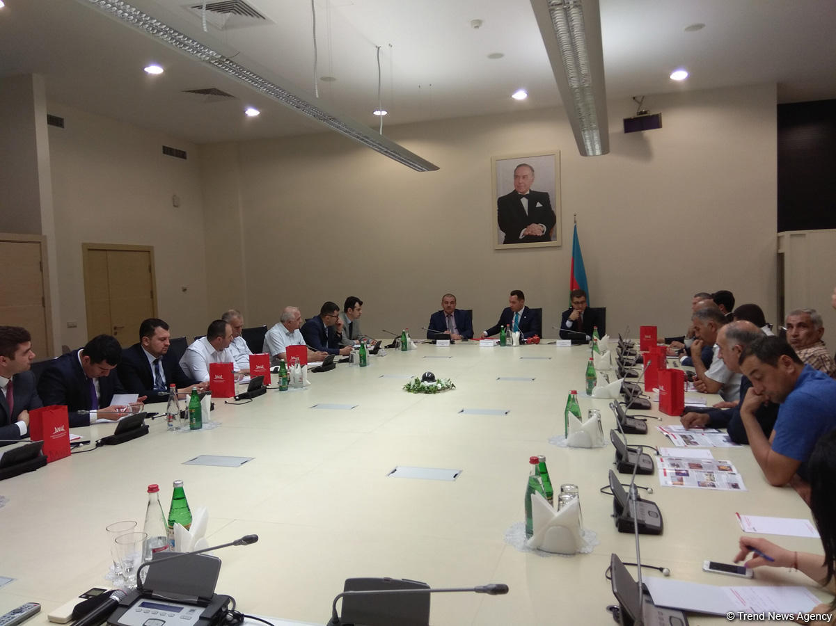 В Азербайджане предложено повысить урожайность граната