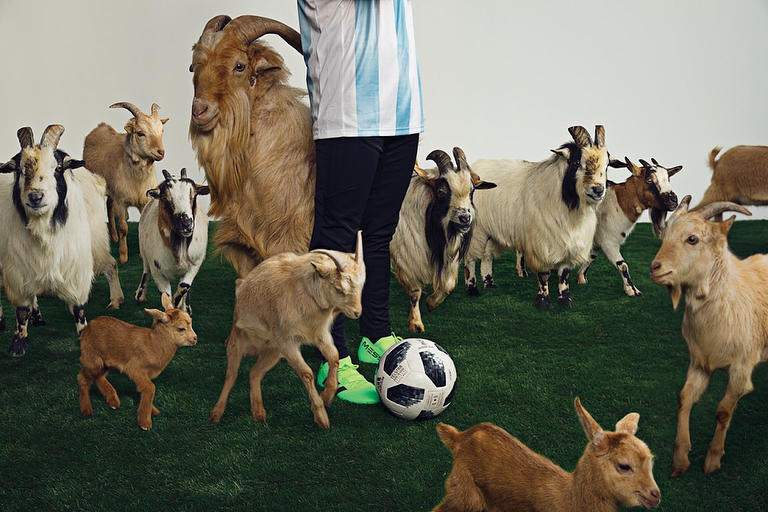 Messi keçilərlə şəkil çəkdirdi