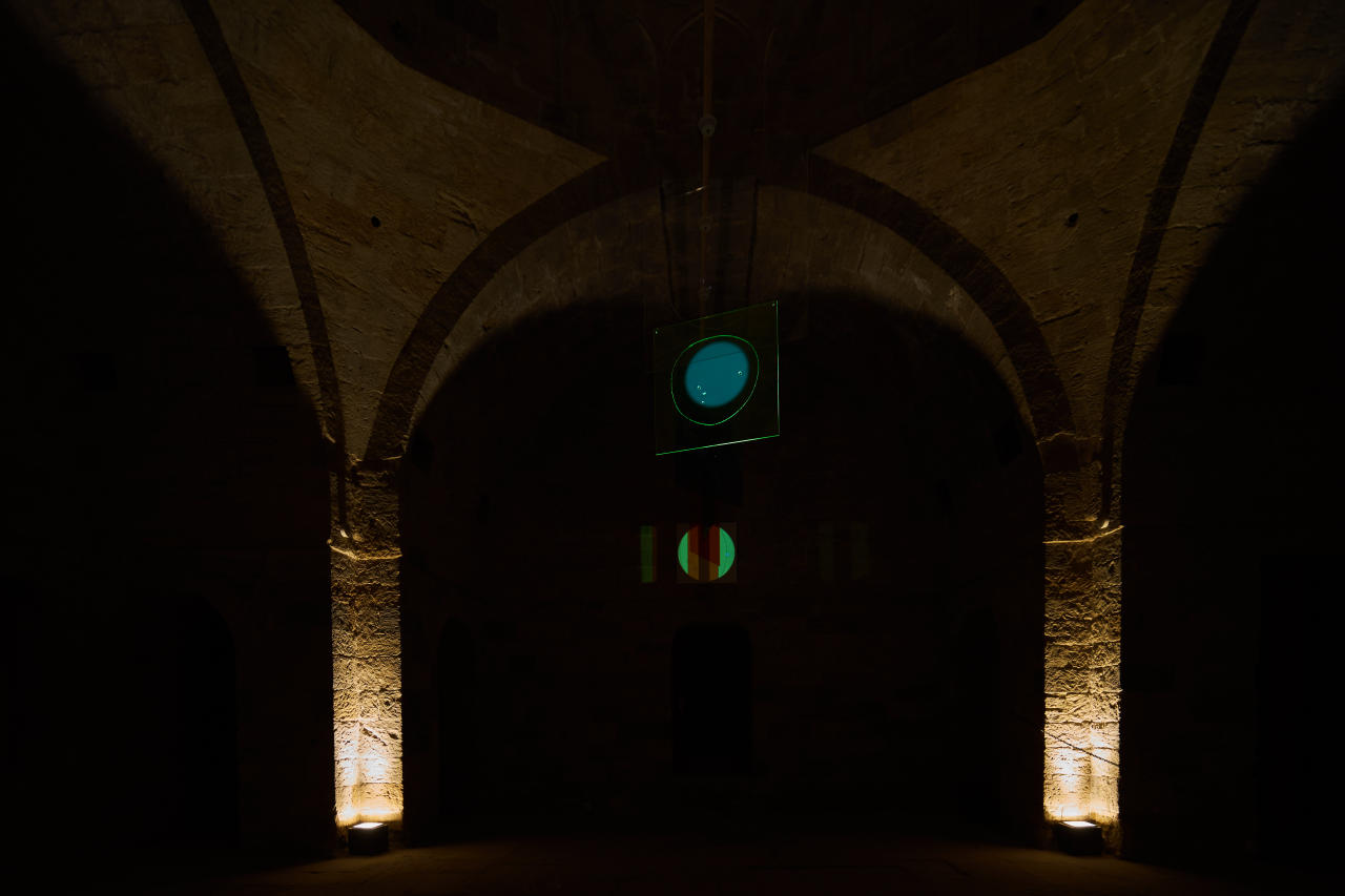 Немецкий художник представил световую инсталляцию в Шахской мечети Дворца Ширваншахов