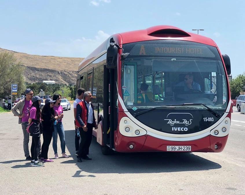 В Баку начали курсировать бесплатные автобусы