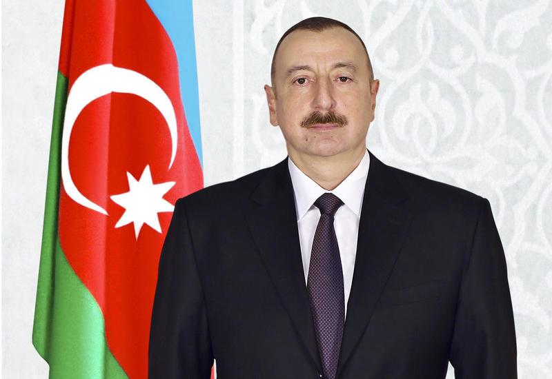 Президент Ильхам Алиев прибыл с визитом во Францию