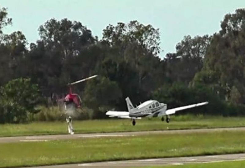 Момент столкновения вертолёта с самолётом попал на видеокамеру во Флориде
