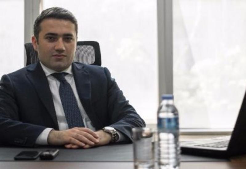 “GünayBank”ın sədr müavini 100 milyonu götürüb ölkədən qaçdı