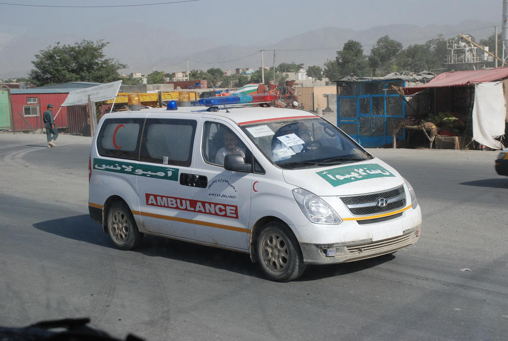 В Афганистане число погибших при взрыве достигло 35 человек