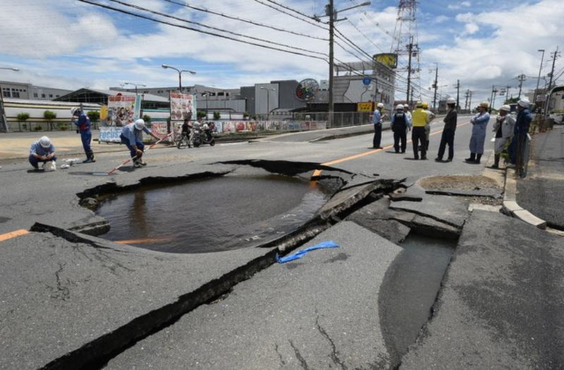 Сильное землетрясения в Японии: число пострадавших превысило 360 человек