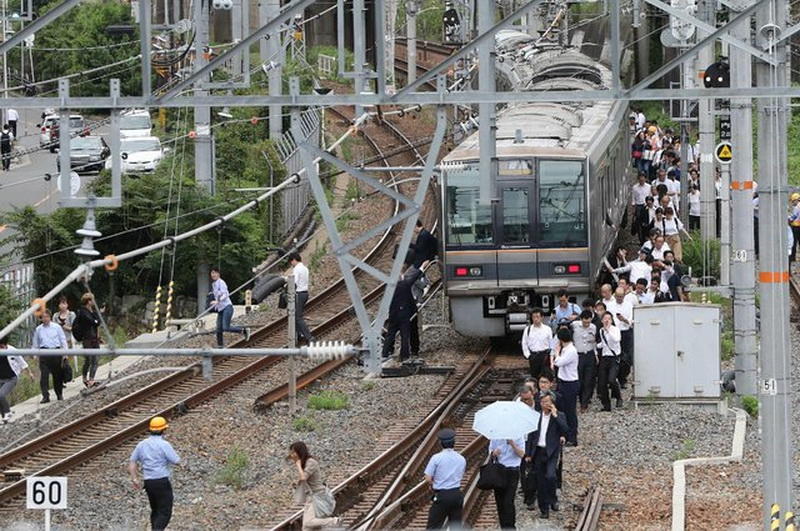 Сильное землетрясения в Японии: число пострадавших превысило 360 человек
