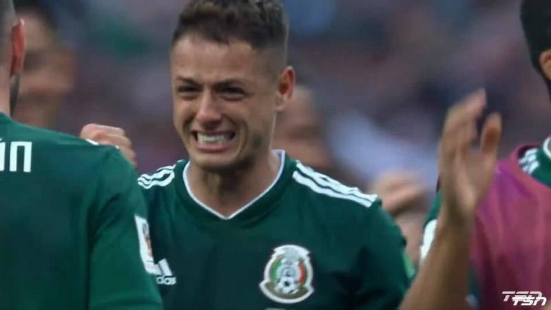 Нападающий сборной Мексики расплакался после победы над Германией