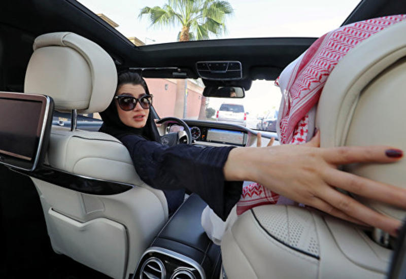 В Саудовской Аравии рассказали, когда женщинам разрешат водить автомобиль