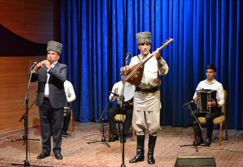 В Центре мугама продолжается проект “Dastan gecələri” <span class="color_red">- ФОТО</span>