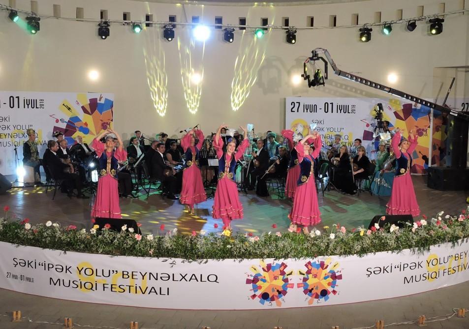В Шеки завершился IX Международный музыкальный фестиваль "Шелковый путь"
