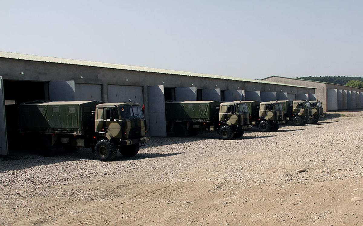 Азербайджан проводит масштабную перегруппировку войск