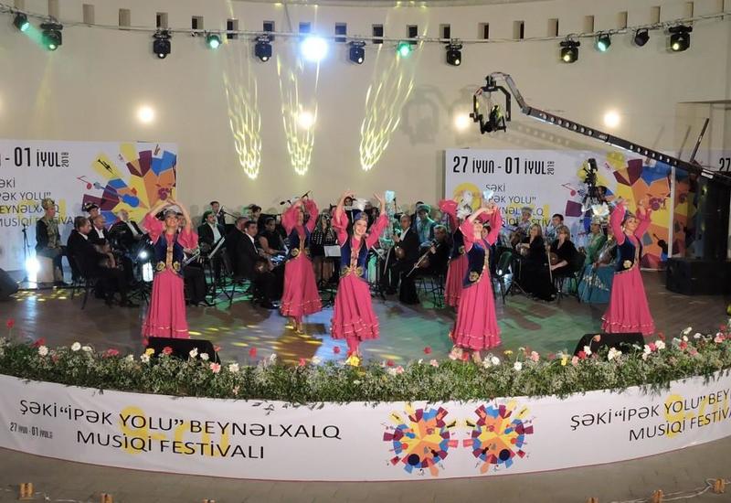 В Шеки завершился IX Международный музыкальный фестиваль "Шелковый путь"