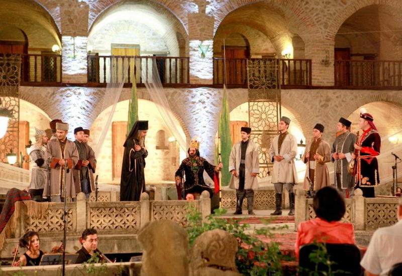 Ошеломляющий успех оперы "Асли и Керем" на Фестивале "Шелковый путь"
