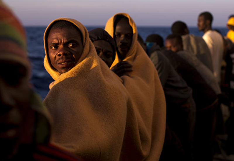 У берегов Испании спасли более ста мигрантов
