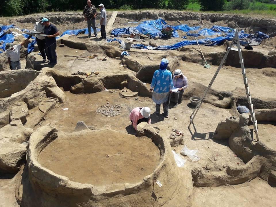 В Азербайджане найдены древние жилые постройки