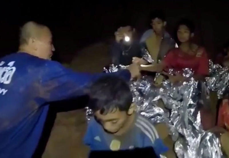 О спасенных из пещеры в Таиланде детях снимут два фильма