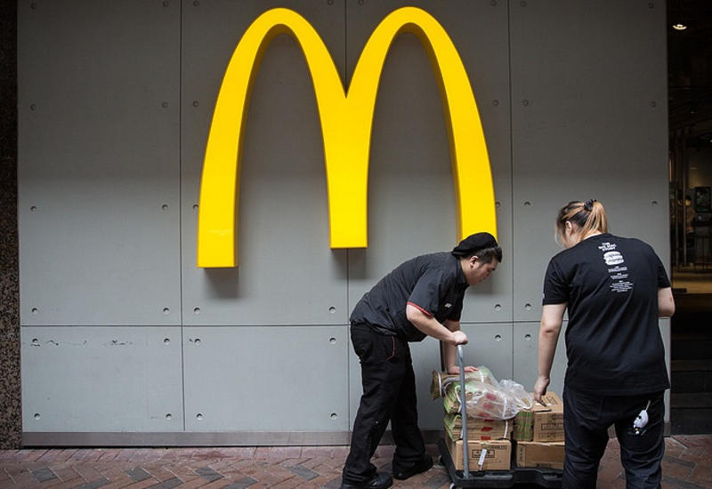 McDonald's прекратил продажи салатов в тысячах ресторанов