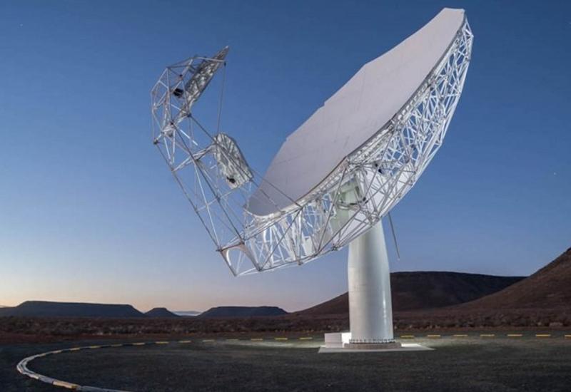 В Южной Африке ввели в строй крупнейший в мире радиотелескоп