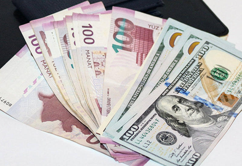 Сколько азербайджанцы переводят денег друг другу?