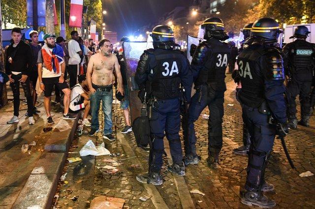 Во Франции празднование победы на ЧМ-2018 закончилось беспорядками