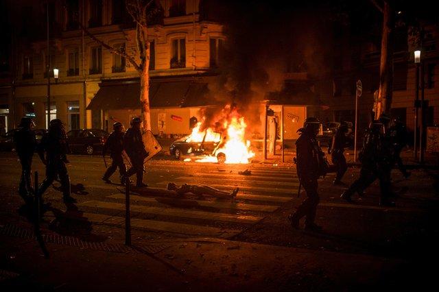 Во Франции празднование победы на ЧМ-2018 закончилось беспорядками