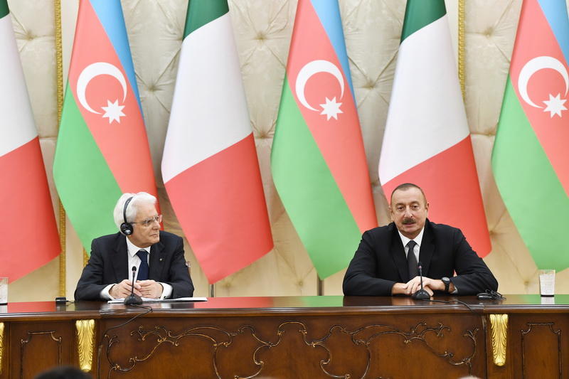 Президенты Азербайджана и Италии выступили с заявлениями для печати
