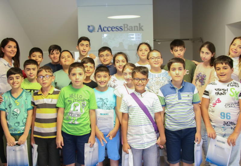 Участники проекта "Летняя школа" ознакомились с деятельностью "AccessBank"а
