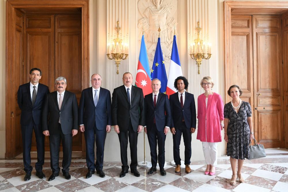 Президент Ильхам Алиев встретился в Париже с председателем Национальной ассамблеи Франции