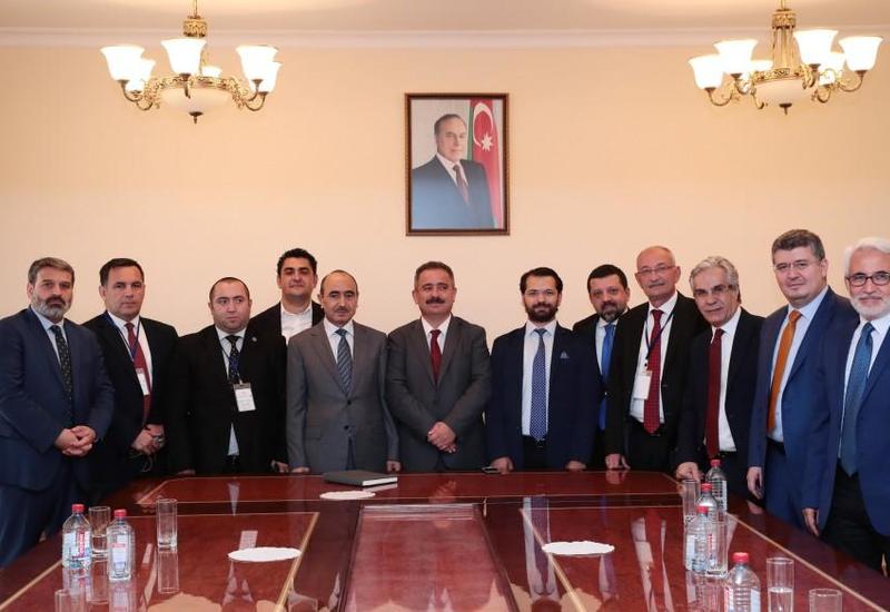 Али Гасанов встретился с группой турецких журналистов