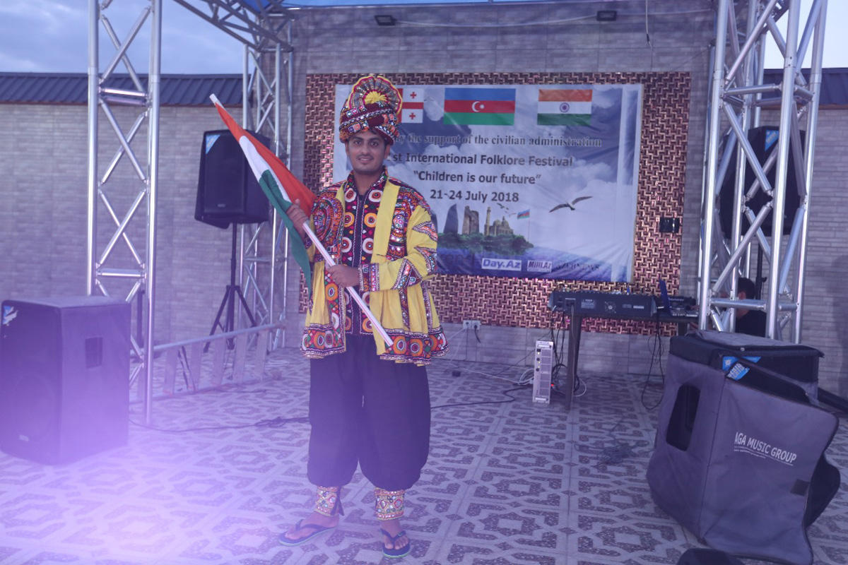 В Баку открылся Международный фестиваль фольклорного танца