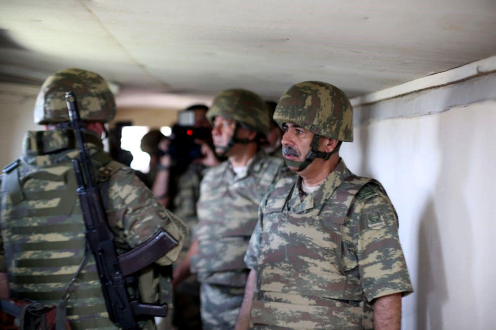 Руководство минобороны Азербайджана посетило передовые подразделения в прифронтовой зоне
