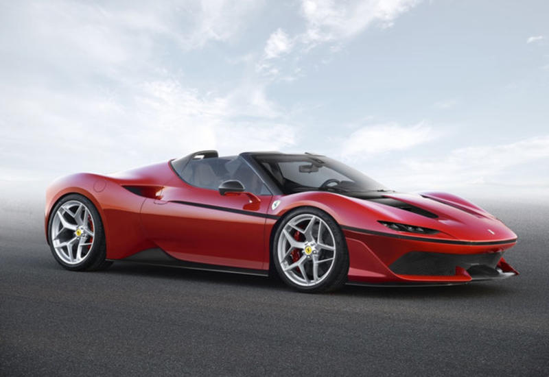 Ferrari показала первое фото нового суперкара