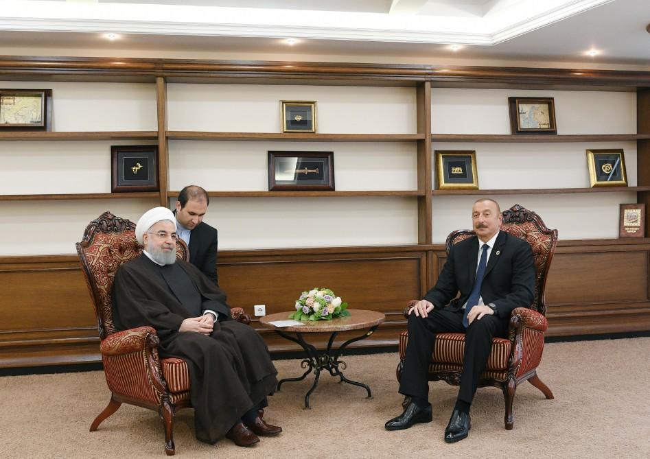 Президент Ильхам Алиев встретился в Актау с Президентом Ирана
