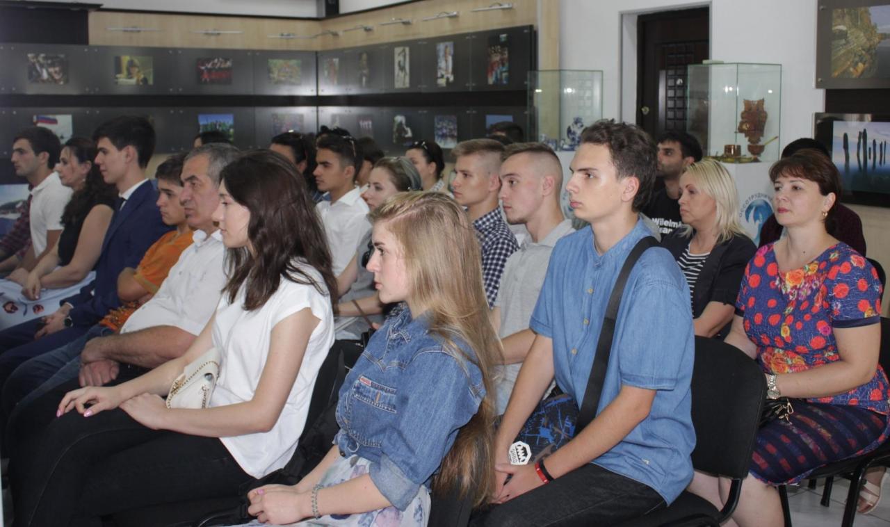 В Баку состоялась встреча со студентами, поступившими в российские вузы