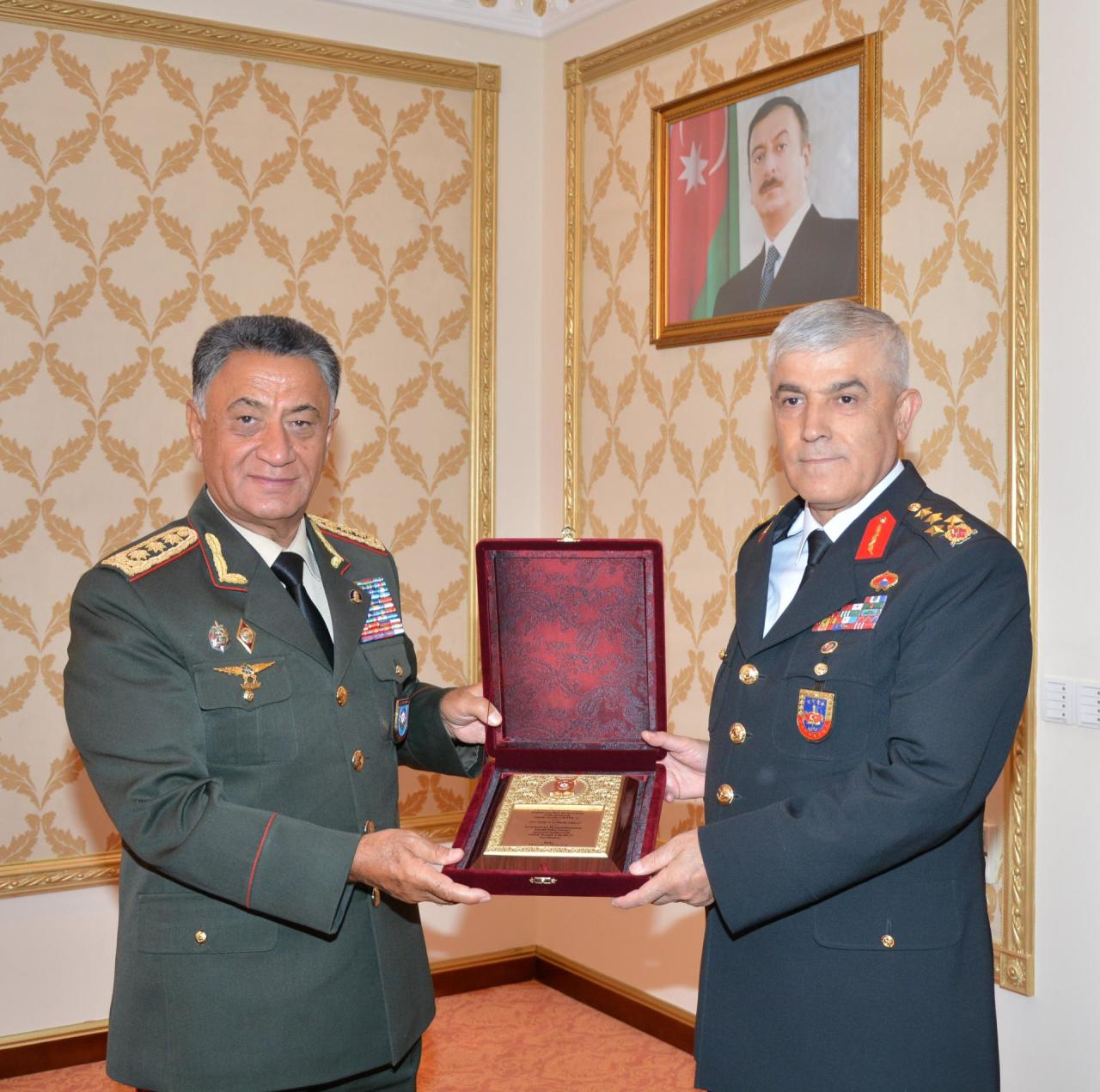 Глава турецких жандармов приехал на переговоры в Баку