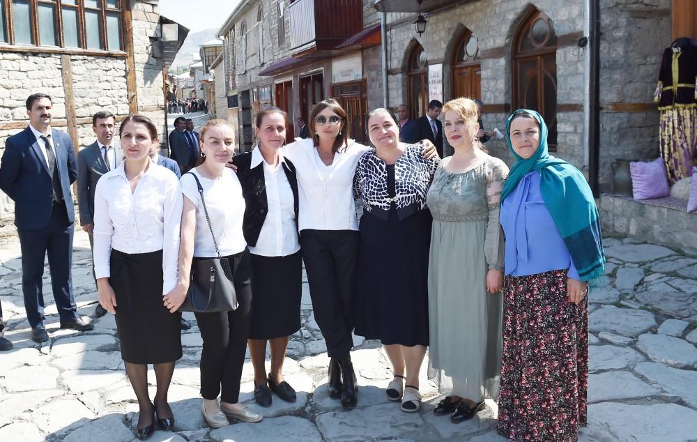 Поездка Президента Ильхама Алиева и Первой леди Мехрибан Алиевой в Шамахинский и Исмаиллинский районы