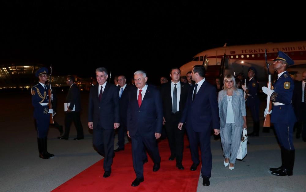 Спикер парламента Турции прибыл в Азербайджан