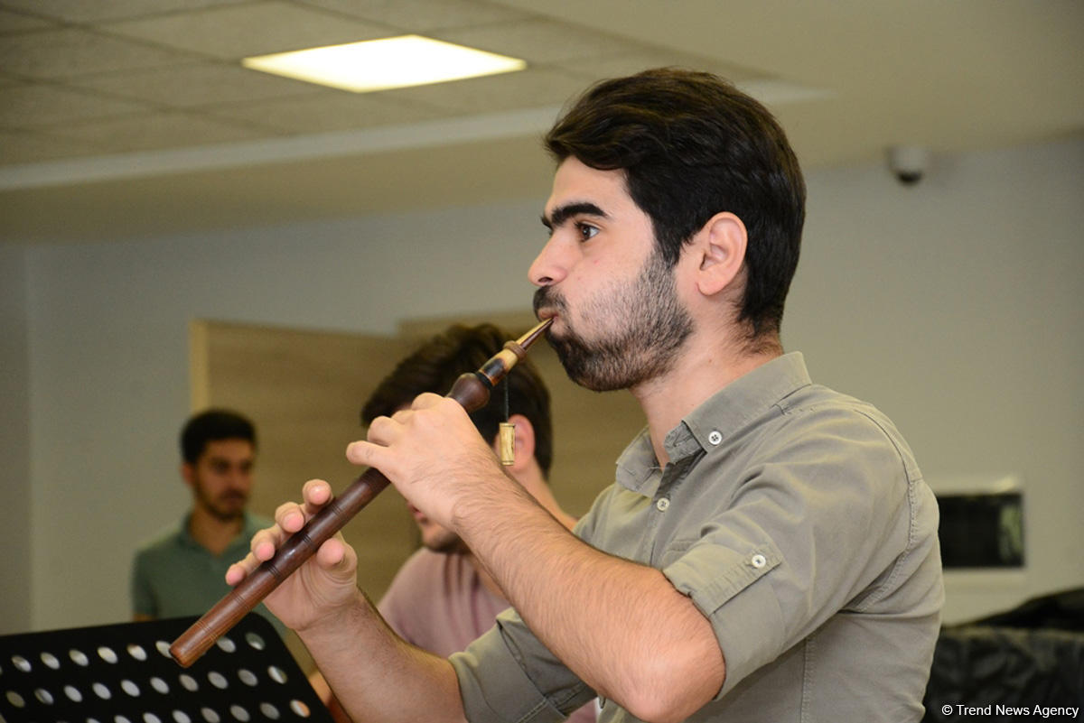 На открытии Фестиваля Насими в Центре Гейдара Алиева выступит уникальный Ансамбль старинных музыкальных инструментов