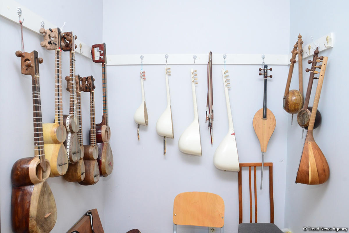 На открытии Фестиваля Насими в Центре Гейдара Алиева выступит уникальный Ансамбль старинных музыкальных инструментов