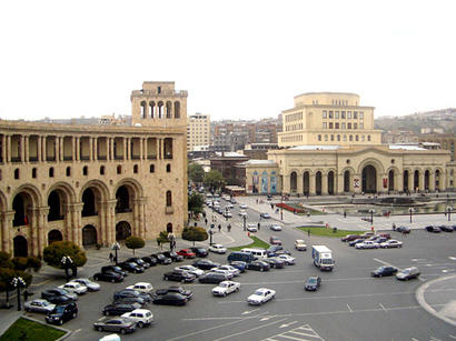 Армения: 35 лет безумия