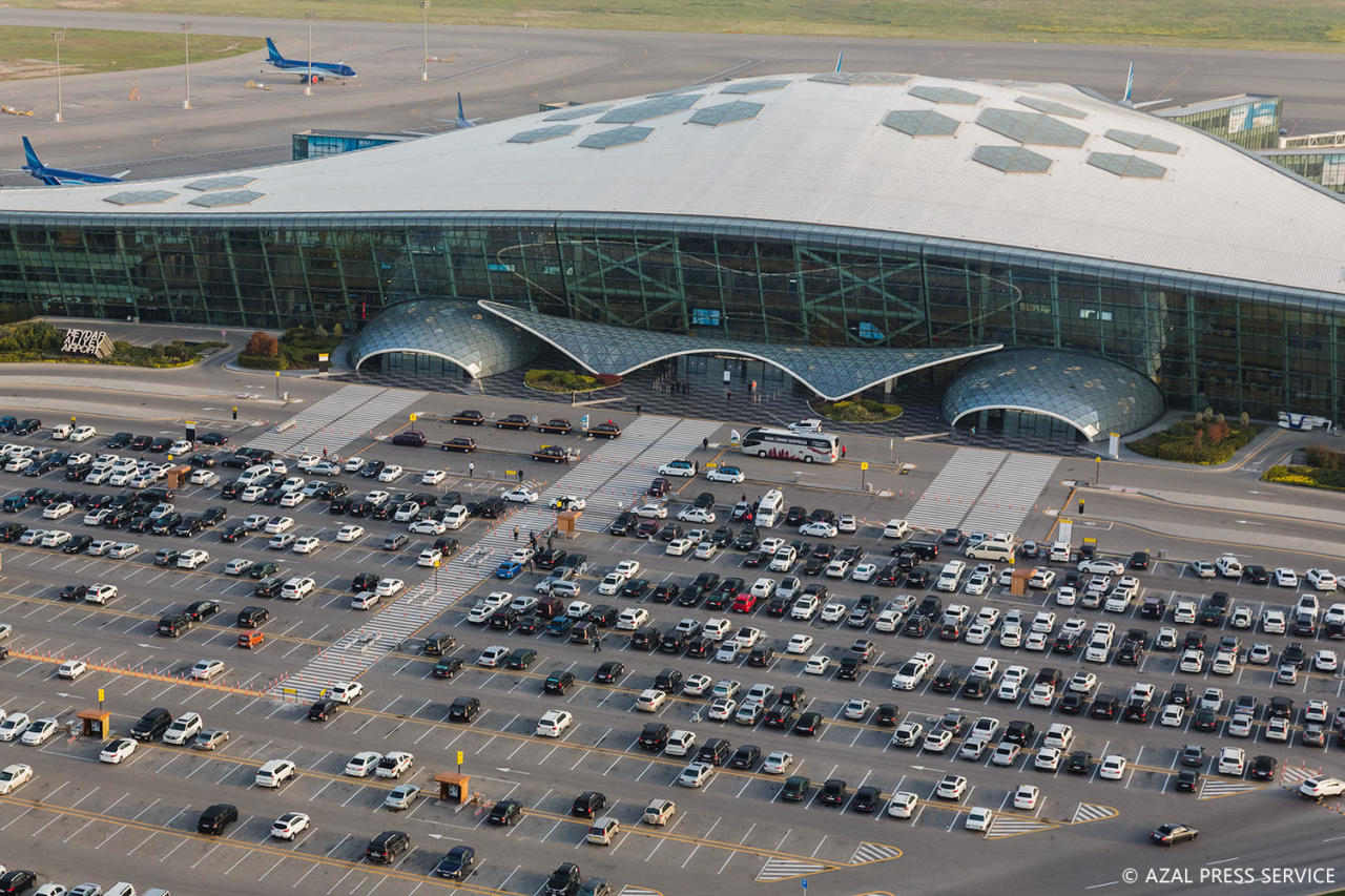 С начала года Международный аэропорт Гейдар Алиев обслужил свыше 3 млн пассажиров