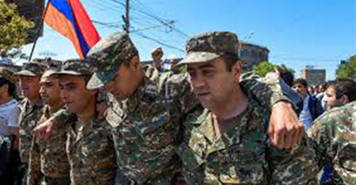 Пашинян прогнал из Еревана поддержавших его миротворцев