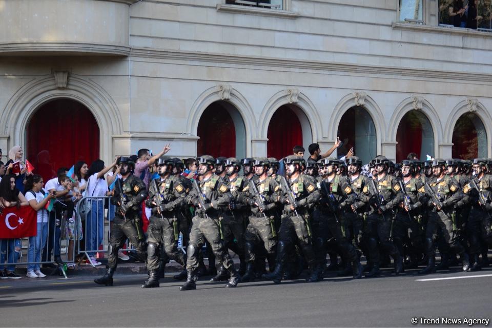 Лучшие моменты грандиозного парада, посвященного 100-летию освобождения Баку от большевистско-дашнакской оккупации