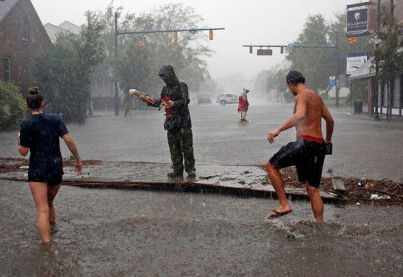 В США около сотни человек заблокированы из-за вызванного штормом «Флоренс» наводнения