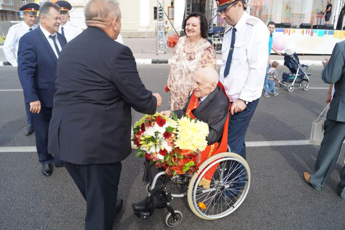 В Воронеже чествовали 100-летнего героя из Азербайджана