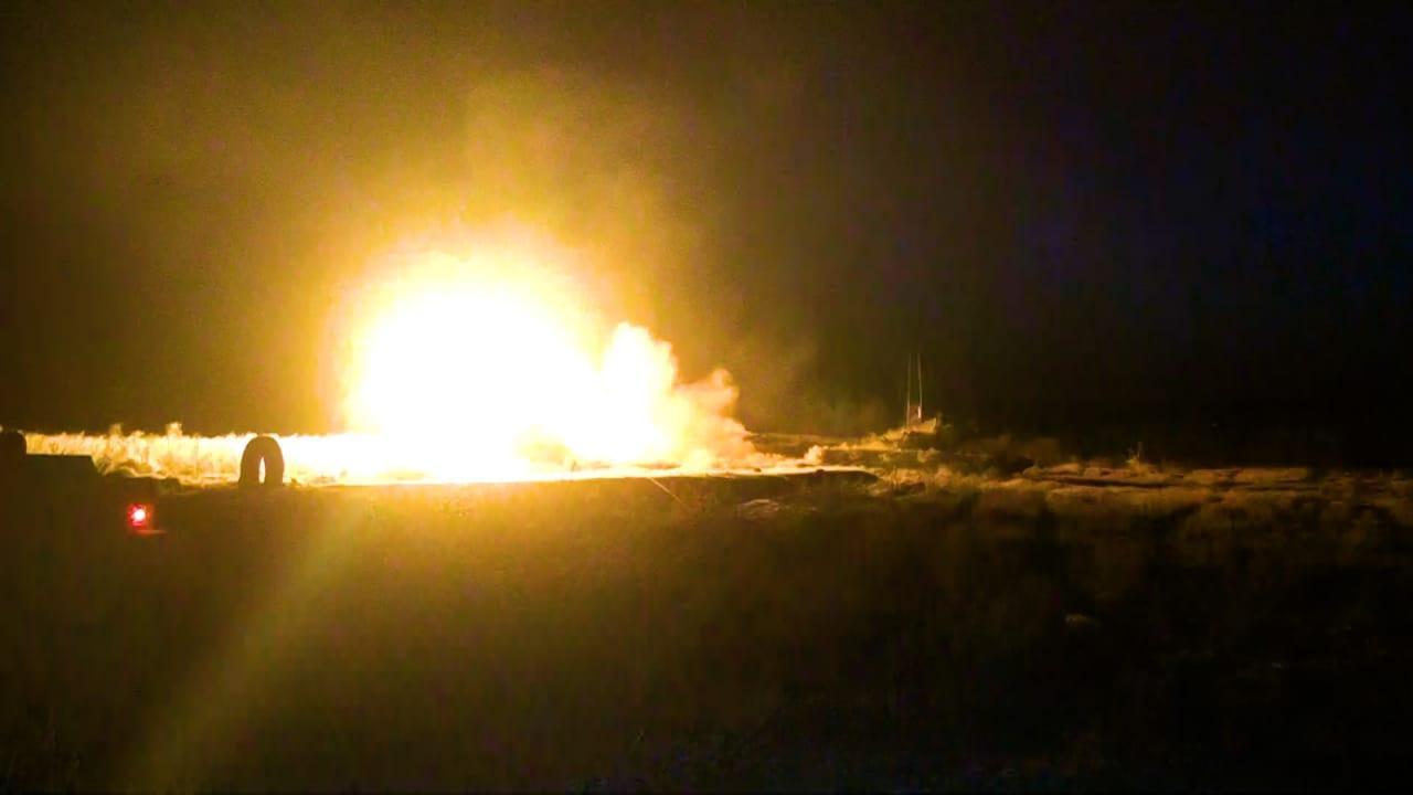 ВС Азербайджана провели боевые стрельбы в ночное время