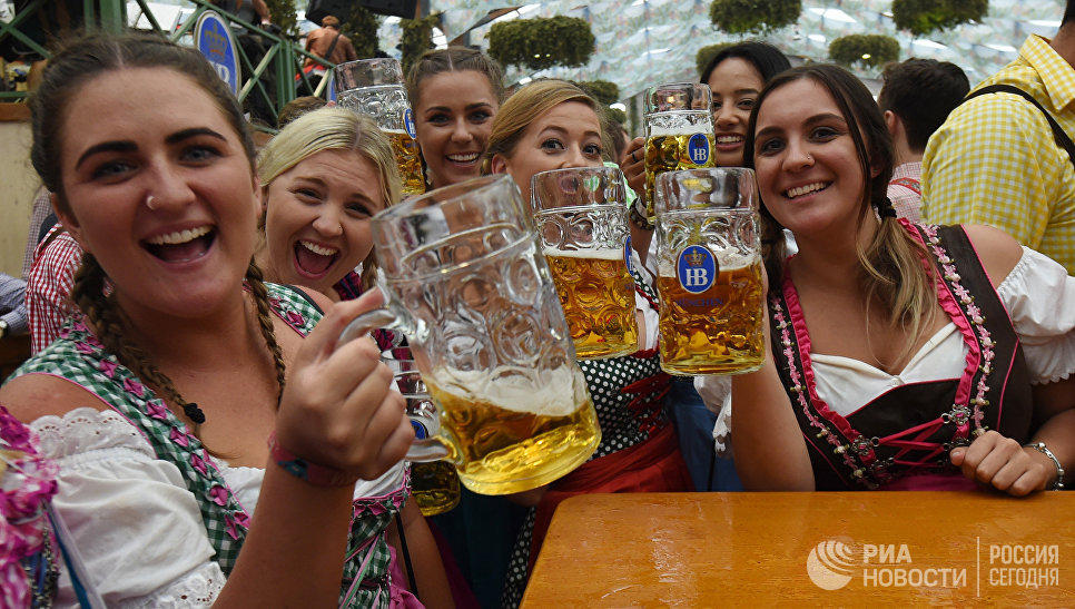 Самый большой в мире праздник пива Октоберфест открылся в Мюнхене